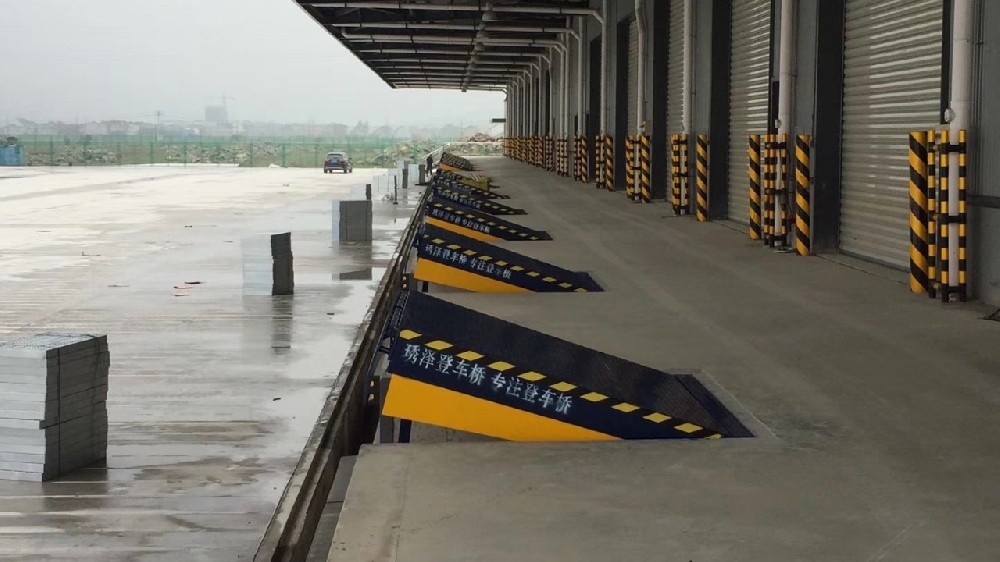 Fixed Boarding Bridge 2